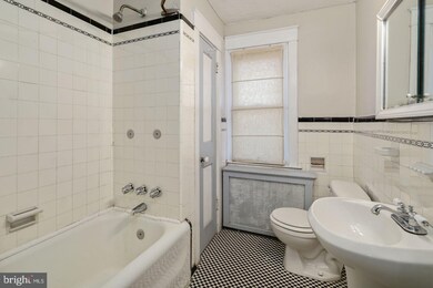 18 Gladstone Rd, Lansdowne, PA 19050 - photo 5