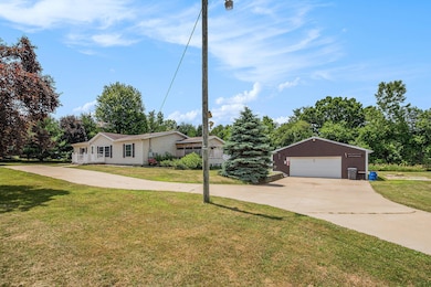 36466 M 40, Paw Paw, MI 49079 - photo 3