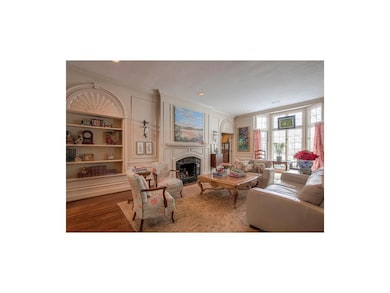 LARGE LIVING ROOM, BUILTINS, FIREPLACE, HIGH CEILI