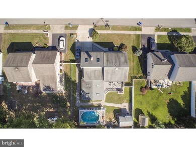 56 Tanglewood Dr, Langhorne, PA 19047 - photo 2