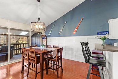 303 Deerpath E unit B, Fontana, WI 53125 - photo 4