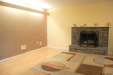 79 Ash Tree Ln, Schenectady, NY 12309 - photo 2