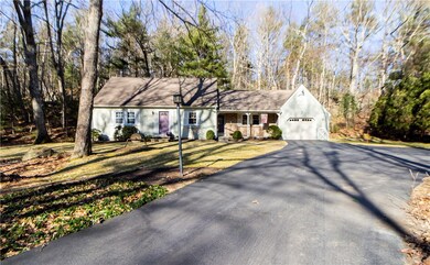 18 Robin Vale Dr, North Scituate, RI 02857 - photo 2