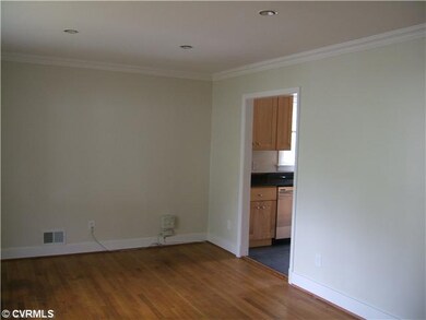 Living Room - Towards kitchen