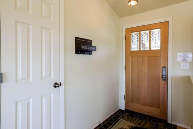 13-web-or-mls-53085 Riverview Drive-18