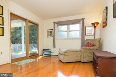 607 Blankner Rd, Sykesville, MD 21784 - photo 6