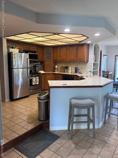 32138 Bradner Dr, Warren, MI 48088 - photo 5