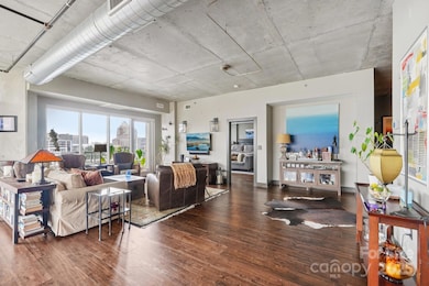 Courtside Condominiums unit 1001, Charlotte, NC 28202 - photo 7