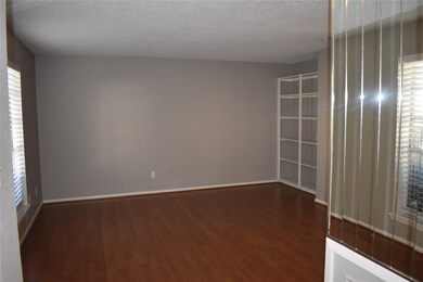 1318 Country Place Dr, Houston, TX 77079 - photo 4