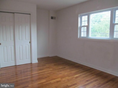 212 E Taylor Run Pkwy, Alexandria, VA 22314 - photo 6