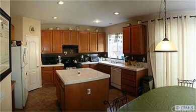 31072 Huntsman Ct, Winchester, CA 92596 - photo 6