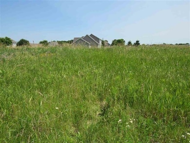 4301 N White Hawk Dr, Appleton, WI 54913 - photo 2