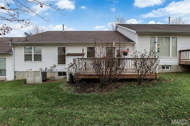 16 Hill Pointe Ct, Saint Charles, MO 63303 - photo 3