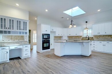 8800 Thornbridge Dr, North Richland Hills, TX 76182 - photo 7