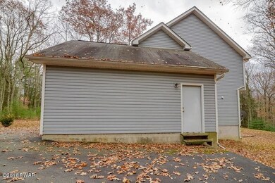 107 Hobblebush Ct, Milford, PA 18337 - photo 2