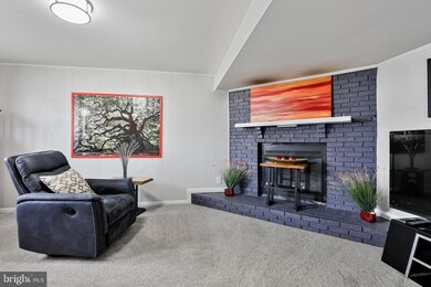 9541 N Laurel Rd unit NE, Laurel, MD 20723 - photo 3