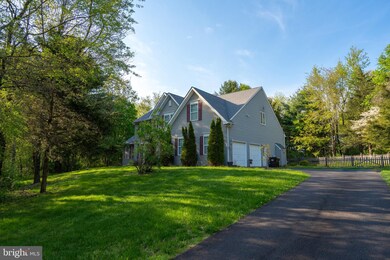 1005 Forrest Ln, Pennsburg, PA 18073 - photo 5