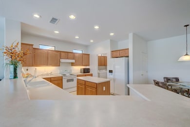Kitchen Breakfast Bar