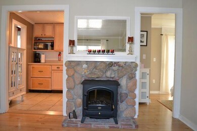 30 Bangs St unit E, Provincetown, MA 02657 - photo 4