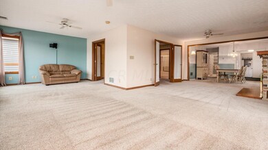 07-z 811 Maple Ave001