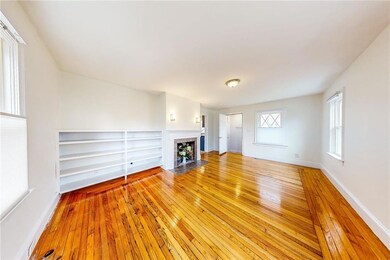 11 Buckthorne Ave, Riverside, RI 02915 - photo 3