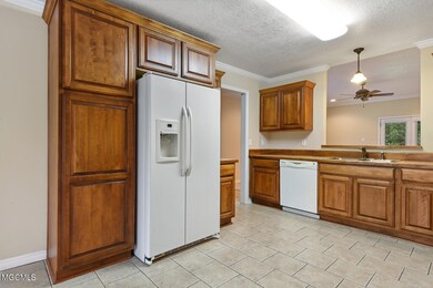 AZALEA KITCHEN 2