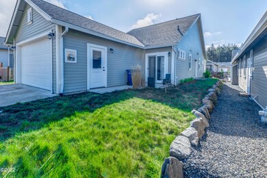 04-Side Yard