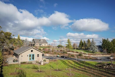 3910 Jonathan Way, Central Point, OR 97502 - photo 3