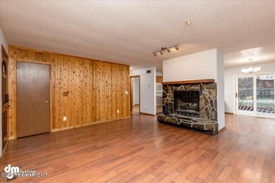05-Living Room 20211110-DW-1193-Edit