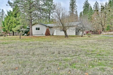 575 Earhart Rd, Rogue River, OR 97537 - photo 3