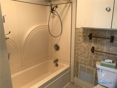 407 W Church St, West Unity, OH 43570 - photo 7