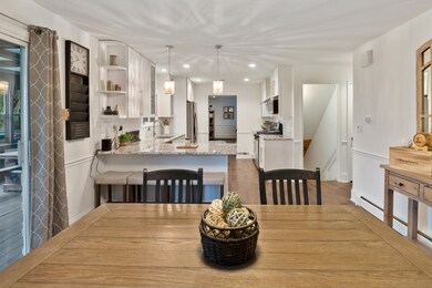 1215 Cardinal Dr, Algonquin, IL 60102 - photo 2