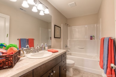 2960 Cassius St NE unit 319, Lacey, WA 98516 - photo 5