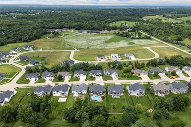 3664 Mclain Way, Hiawatha, IA 52233 - photo 2