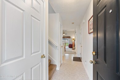 6946 Arbor Creek Dr, Louisville, KY 40228 - photo 3