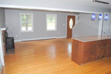 2 Rochester Ave, Rochester, NH 03867 - photo 5