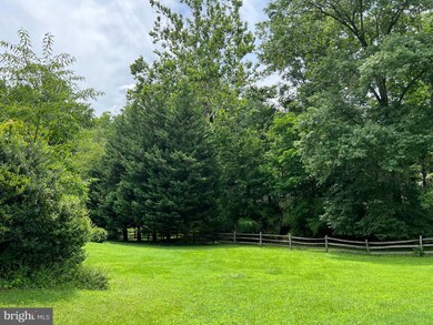 1332 Pine Tree Rd, McLean, VA 22101 - photo 7