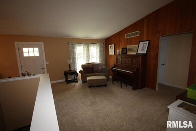 4613 Ashcraft Ct, Davenport, IA 52806 - photo 3