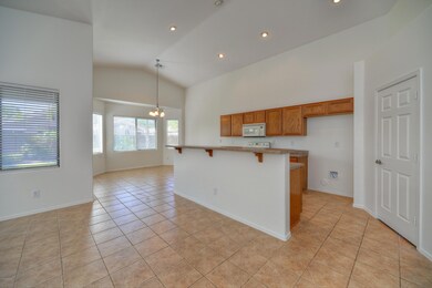 005_Kitchen