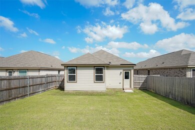 1706 Luke St, Ennis, TX 75119 - photo 3