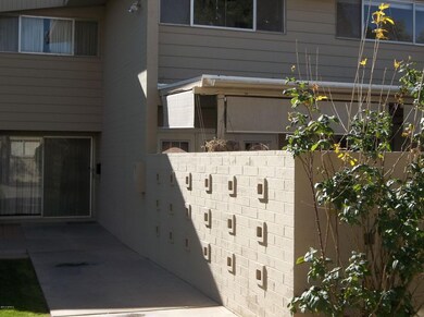 1 CONNECTING WALL-VERY PRIVATE!