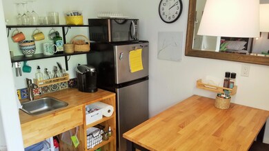Casita kitchenette