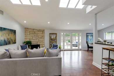 249 Hanover Dr, Costa Mesa, CA 92626 - photo 5