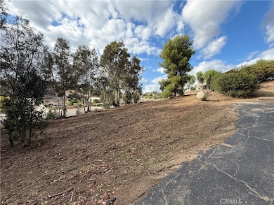 41805 William Hawthorne Cir, Temecula, CA 92592 - photo 4