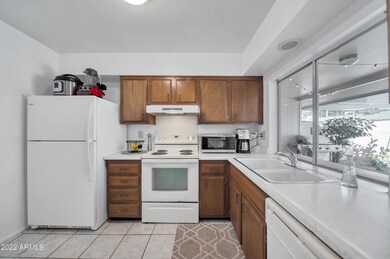 11144 W Emerald Dr unit 15C, Sun City, AZ 85351 - photo 7