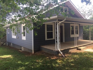 1902 E Unaka Ave, Johnson City, TN 37601 - photo 2