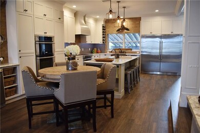 SPECTACULAR KITCHEN