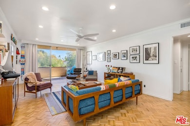 4487 Colbath Ave unit 310, Sherman Oaks, CA 91423 - photo 2