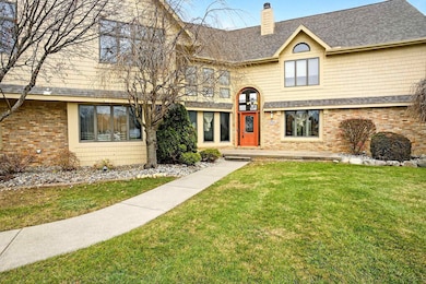 2366 Lost Creek Ct, Flushing, MI 48433 - photo 3