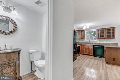 14436 Pebble Hill Ln, North Potomac, MD 20878 - photo 5